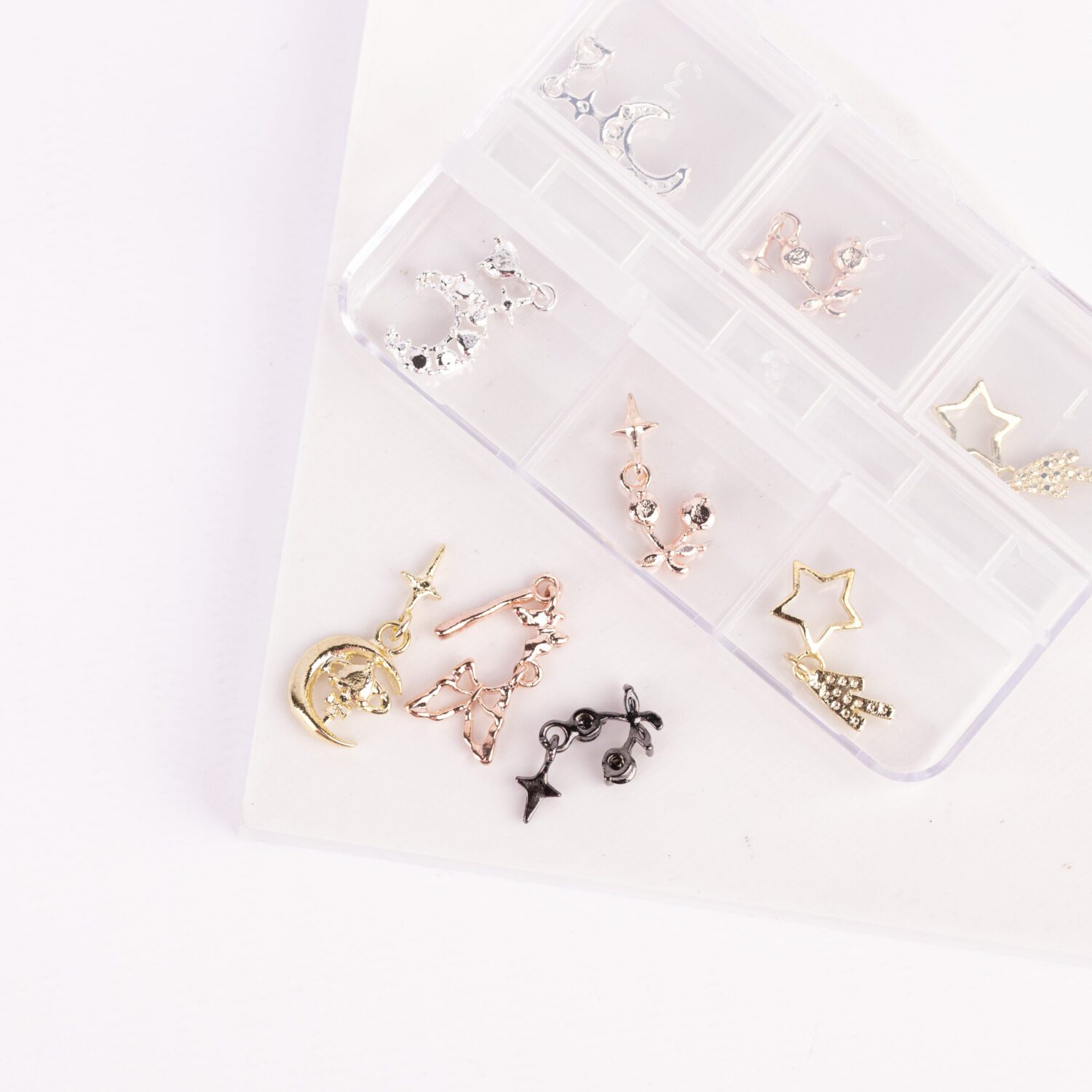 DIJES CON COLGANTES - DECORACIÓN PARA UÑAS CITY GIRL