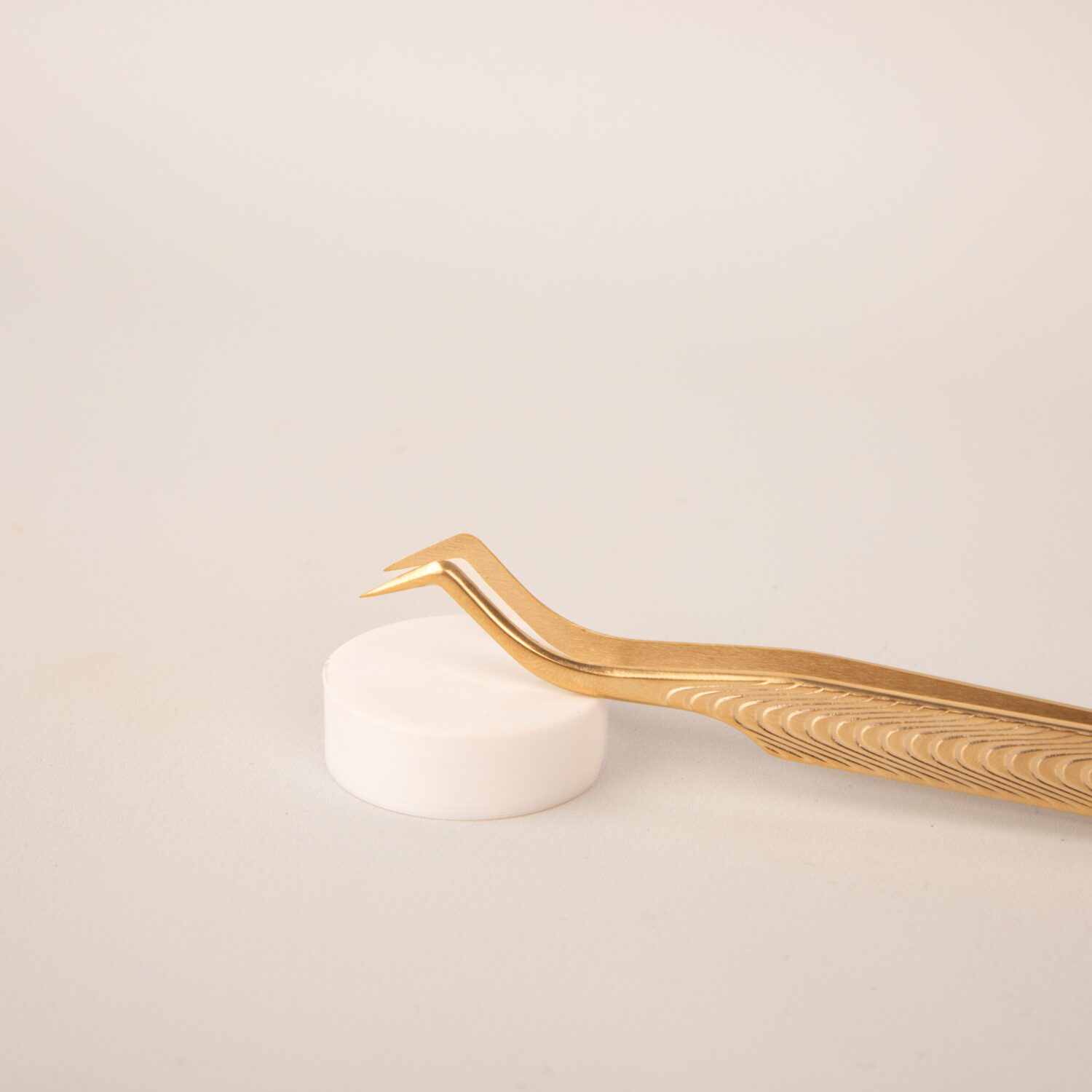 PINZA PARA EXTENSION DE PESTAÑAS