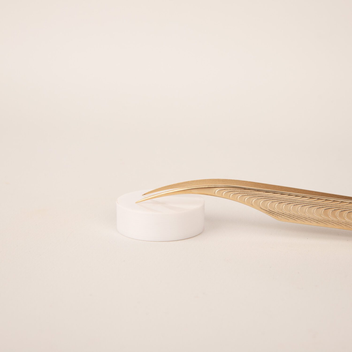 PINZA PARA EXTENSION DE PESTAÑAS