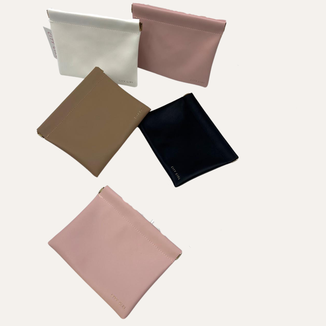 FUNDA PARA CARTERA - CITY GIRL